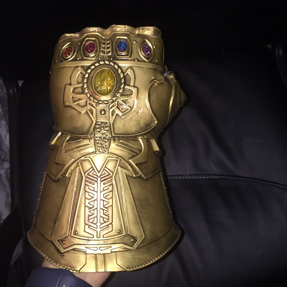 Avengers Infinity War Infinity Gauntlet